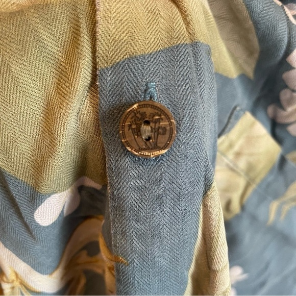 Seven Palm Hawaiian Shirt 100% Silk Size XL Green Tiki Hula Volcano Floral - Picture 4 of 6